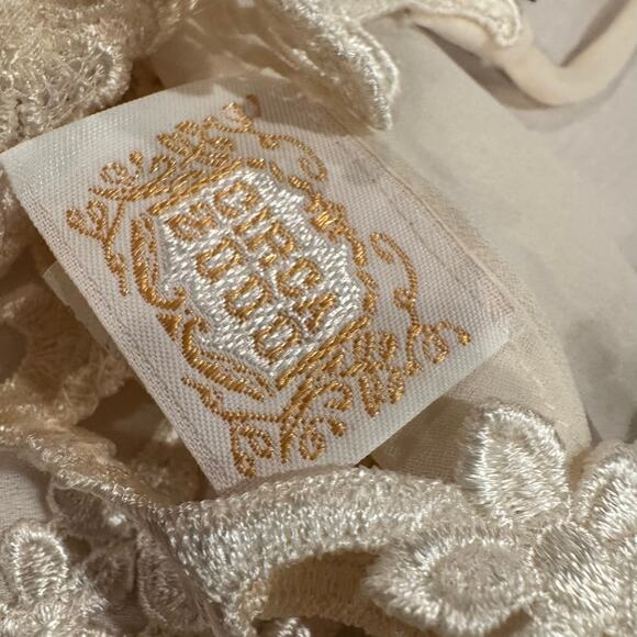 Vintage y2k Circa 2000 Intimate Tank - Picture 3 of 7